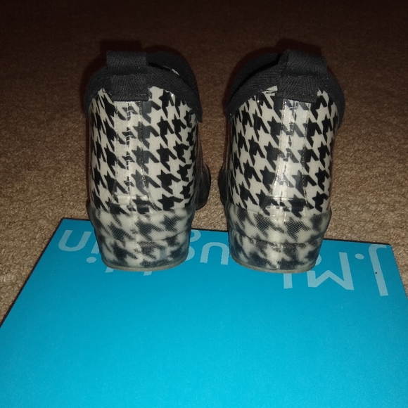 Rain boots - Picture 2 of 4